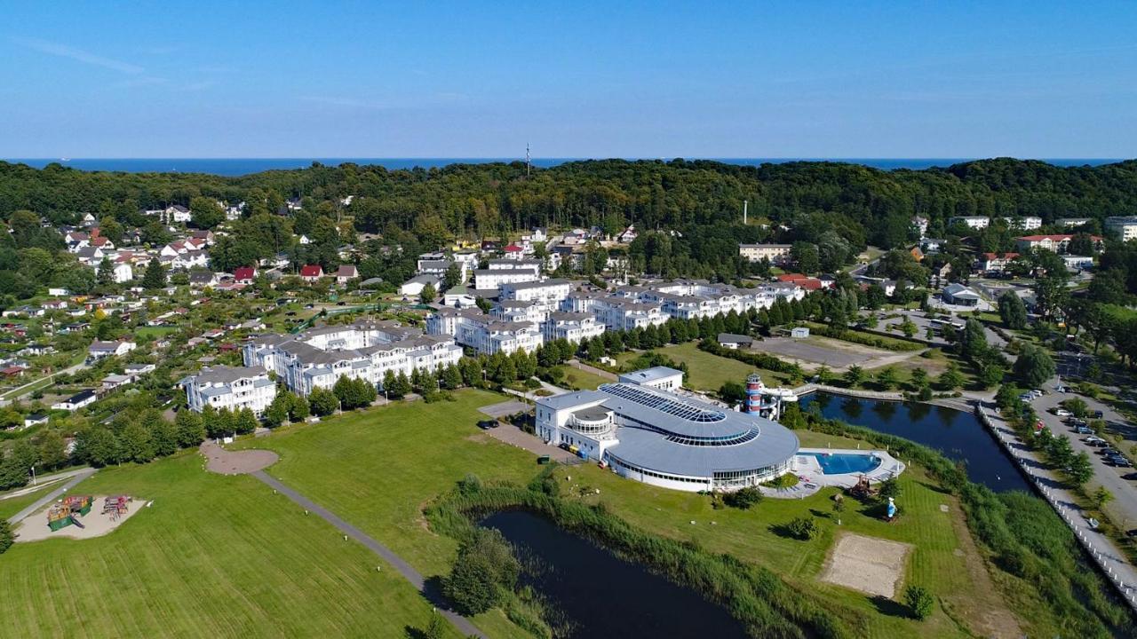Wg Bernstein - Reetdachhaus - Ruhe Und Seeblick Sellin  Exteriör bild