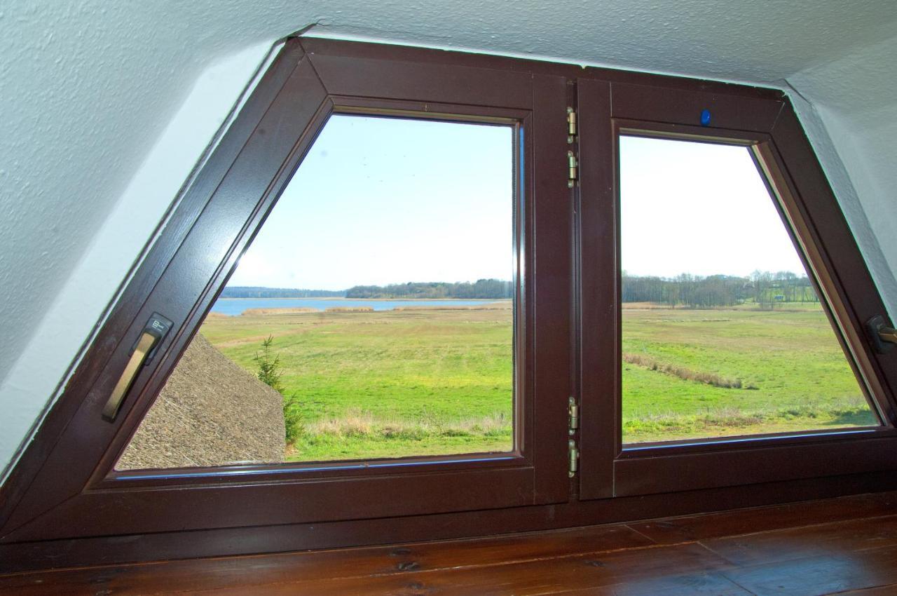 Wg Bernstein - Reetdachhaus - Ruhe Und Seeblick Sellin  Exteriör bild