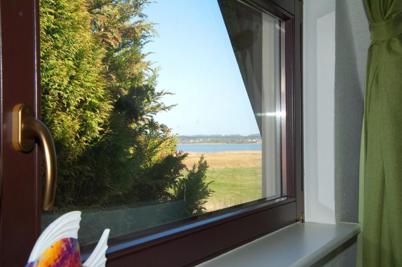 Wg Bernstein - Reetdachhaus - Ruhe Und Seeblick Sellin  Exteriör bild